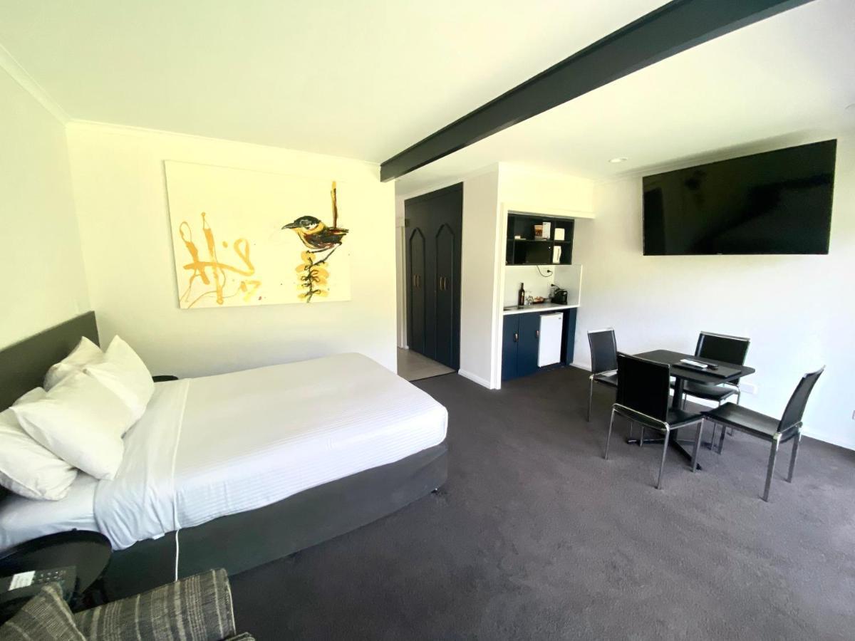 William Macintosh Motor Lodge Naracoorte Extérieur photo