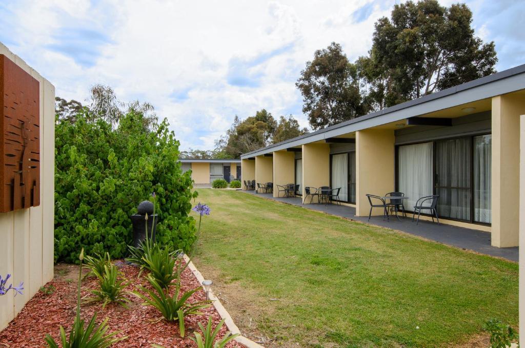 William Macintosh Motor Lodge Naracoorte Extérieur photo